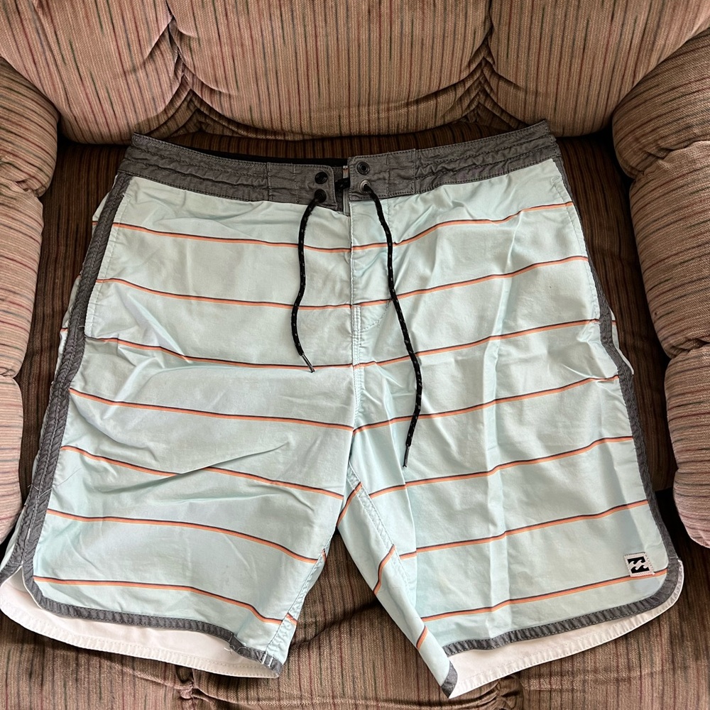Mens billabong board shorts size 30 waist